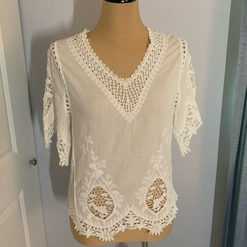 Dévastée White Floral Patterned Blouse